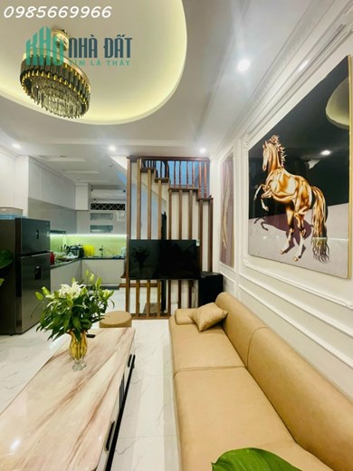 Phân lô Vip Trần Thái Tông 60m - 12 tỷ , vỉa hè to