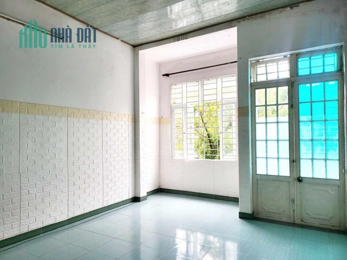 Chỉ 3 tỷ hơn, có luôn nhà mặt tiền , 2 tầng, Hải Châu Đà Nẵng
