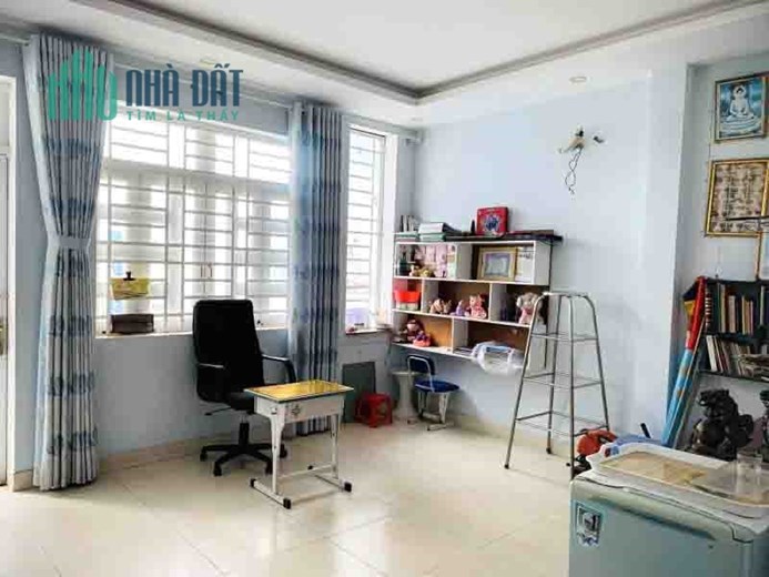Bán Nhà Gần Trường Học Bình Chiểu Thủ Đức 84m2 3T HXH Chỉ Hơn 3 Tỷ Rẻ Đẹp