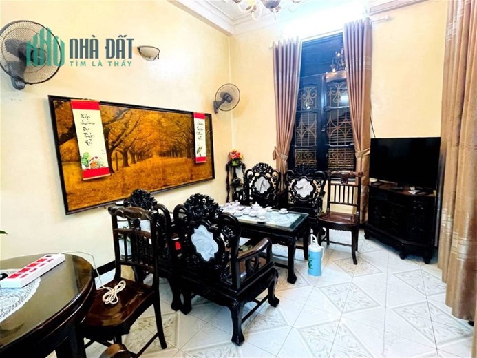 Bán Nhà Phố Lạc Long Quân Quận Cầu Giấy. 81m Mặt Tiền 6,6m Nhỉnh 12 Tỷ. Cam Kết Ảnh Thật Mô Tả