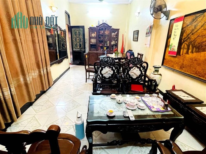 Bán Nhà Phố Lạc Long Quân Quận Cầu Giấy. 81m Mặt Tiền 6,6m Nhỉnh 12 Tỷ. Cam Kết Ảnh Thật Mô Tả