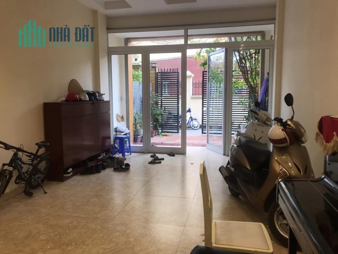 98m Nhỉnh 12 Tỷ Phố Hoàng Quốc Việt. Chủ Bán Đất Tặng Nhà. Ô Tô Đỗ Cửa. Đầu Tư Xây Căn Hộ Dòng Tiền