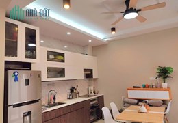 Bán nhà Bắc Biên, Dt 32m, nhà 6 tầng, full nội thất, giá nhỉnh 3 tỷ.