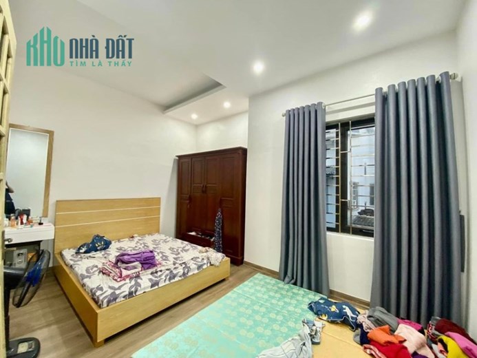 Nhà Định công dt 40m2 x5 tầng,mới,đẹp,ở luôn,giá 3.5 tỷ