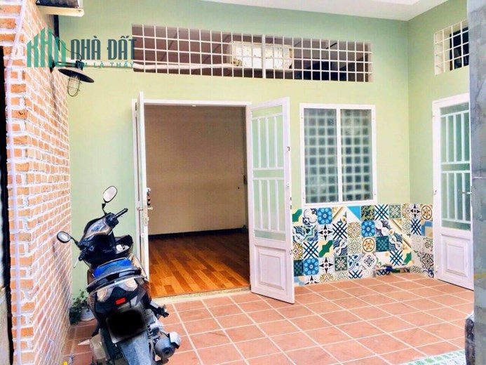 Nhà B.án 120 Thích Quảng Đức 70m2, Sát HXH, Ngang 6.5, Nhỉn 4 Ti