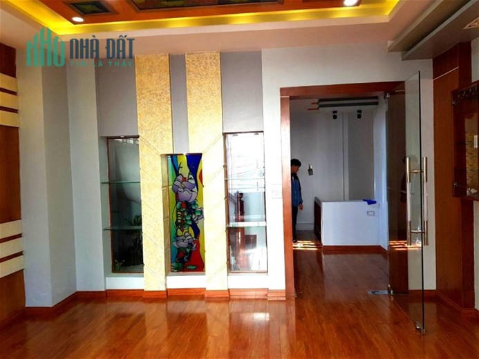 Bán Nhà Phố Lạc Long Quân Quận Cầu Giấy. 52m Xây 5 Tầng Mặt Tiền 4.7m Nhỉnh 12 Tỷ. Cam Kết Ảnh Thật