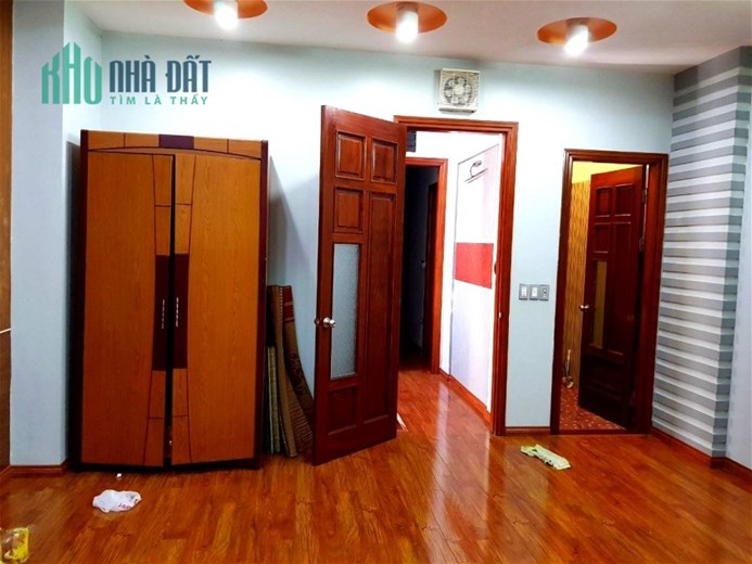 Bán Nhà Phố Lạc Long Quân Quận Cầu Giấy. 52m Xây 5 Tầng Mặt Tiền 4.7m Nhỉnh 12 Tỷ. Cam Kết Ảnh Thật