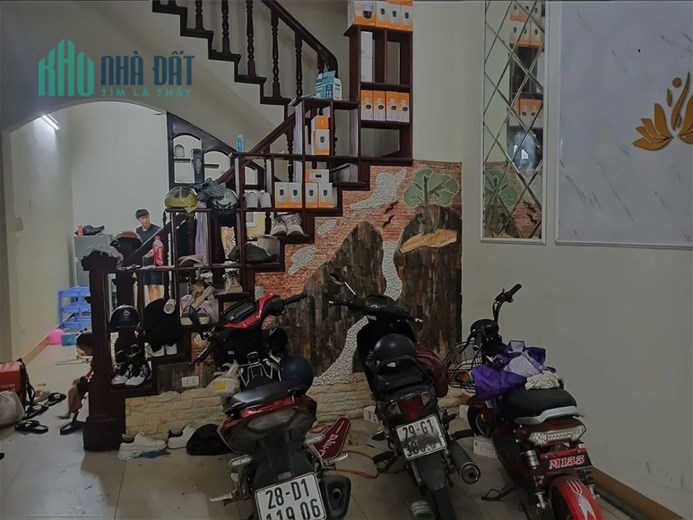 Bán Nhà Phố Hoàng Quốc Việt Quận Cầu Giấy. 45m Mặt Tiền 4.1m 10 Tỷ. Cam Kết Ảnh Thật Mô Tả Chính