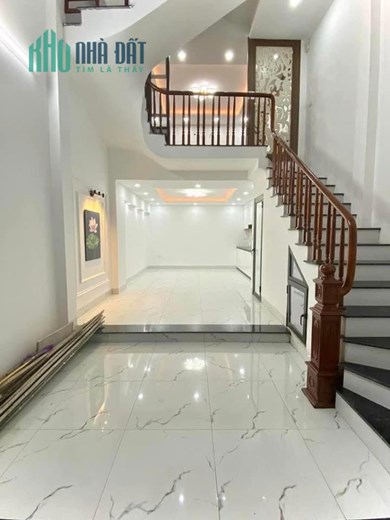 Bán Nhà Trần Quốc Hoàn, Cho Thuê Tốt, 77,5m giá 13,6 tỷ