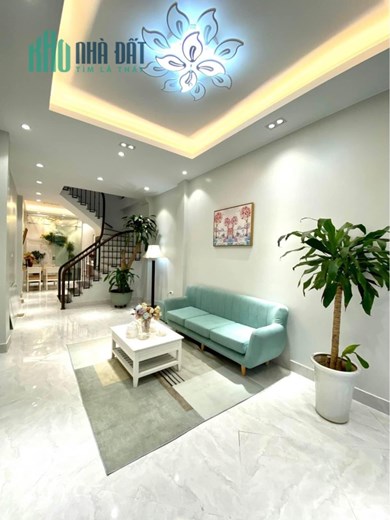 Căn Góc Hiếm Nhà Xuân Thủy Cầu Giấy, 88,5m giá 15,5 tỷ