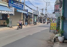 -Em cần Bán nhanh nhà Mặt tiền P.Hiệp thành 4x16 giá nhỉnh 2 tỷ.
