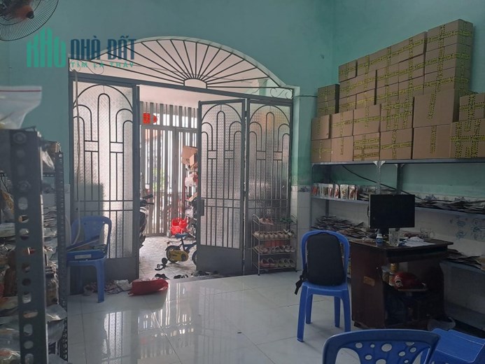 -Em cần Bán nhanh nhà Mặt tiền P.Hiệp thành 4x16 giá nhỉnh 2 tỷ.