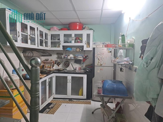-Em cần Bán nhanh nhà Mặt tiền P.Hiệp thành 4x16 giá nhỉnh 2 tỷ.