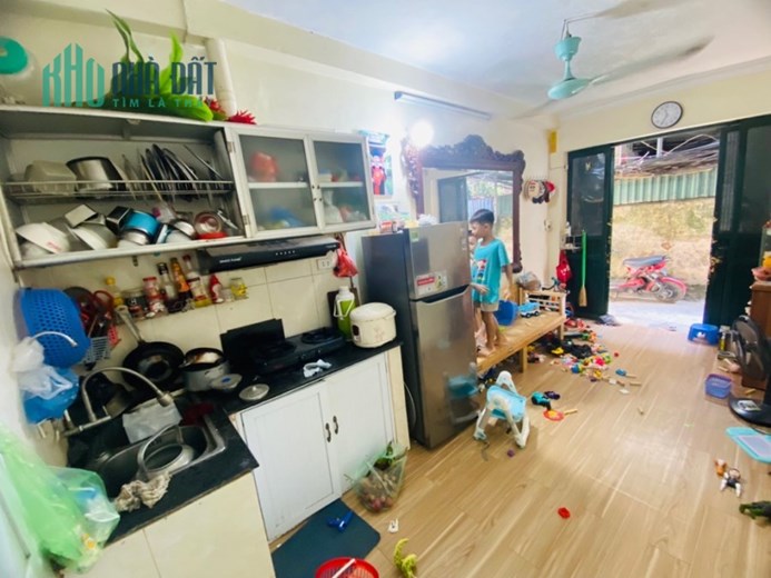 NHÀ ĐẸP DÂN XÂY DÂN Ở - TRUNG TÂM ĐỐNG ĐA -

 NHÀ THOÁNG - NGÕ VÀO RỘNG - MUA VỀ CHỈ VIỆC Ở.