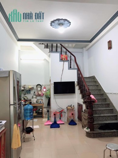 Cần bán căn nhà Phan Văn Hớn,ngang 4m , đúc 1 tấm, P. Tân Thới Nhất, Q12.