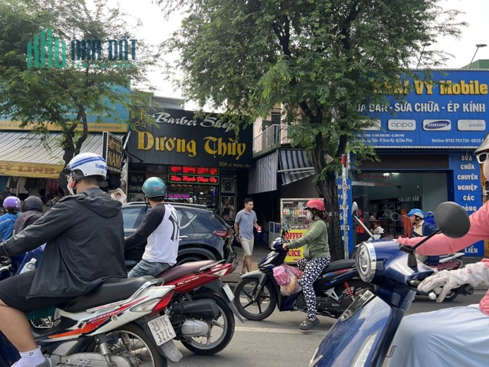 SIÊU PHẨM NHÀ MẶT TIỀN - 410M2 - CHO THUÊ 200 TRIÊU/THÁNG.