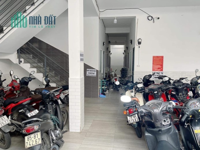 SIÊU PHẨM NHÀ MẶT TIỀN - 410M2 - CHO THUÊ 200 TRIÊU/THÁNG.