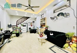 Bán nhà đẹp Phố 8/3, 45m2, 5 Tầng, MT 4,5m, Cách Mp 10m giá 6,x Tỷ