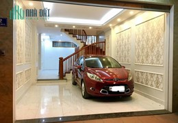 MẶT PHỐ !! Cho thuê nhà MP Khuất Duy Tiến  TX 60m x4T 5PN hơn 20 tr vỉa hè mênh mông KD tốt