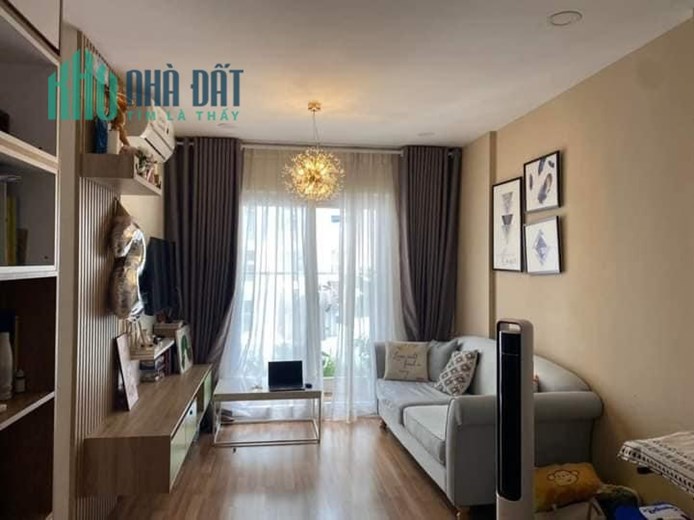 Cho thuê Diamond Riverside Full nt 10tr. Mt Võ Văn Kiệt.