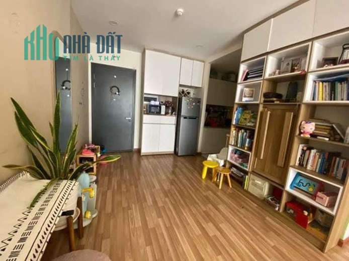 Cho thuê Diamond Riverside Full nt 10tr. Mt Võ Văn Kiệt.