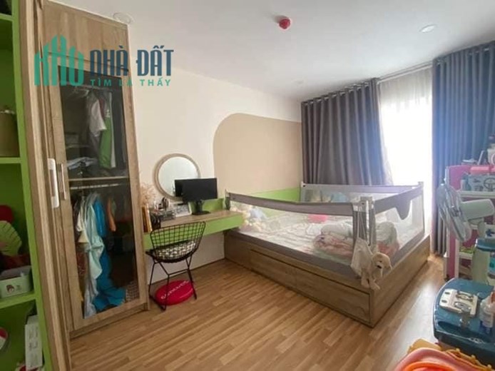 Cho thuê Diamond Riverside Full nt 10tr. Mt Võ Văn Kiệt.