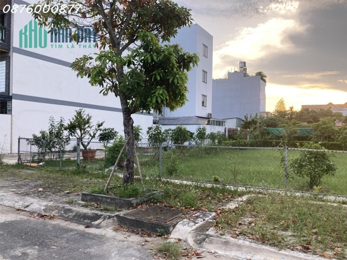 Bán đất Lê Văn Lương Nhà Bè. MT đường16m liền kề tòa nhà cho thuê 100 phòng, giá chỉ 55 triệu/m2