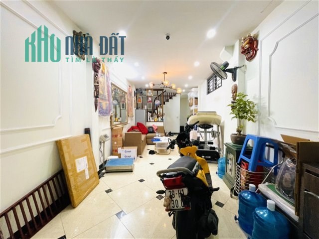 Bán nhà phố Quan Nhân 40m2x6 tầng, lô góc, ngõ rộng 5m, ô tô, kinh doanh, về ở luôn chỉ 8.3 tỷ.
