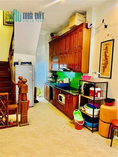 Chủ gửi bán nhanh nhà ở Thịnh Quang, Đống Đa. Nhà 5 tầng vị trí đẹp, giá giảm sâu có thương lượng