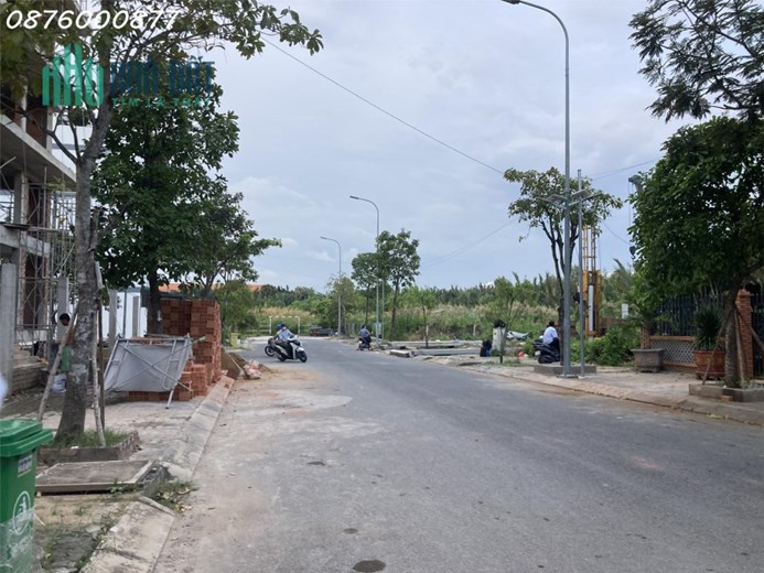 Bán nhà phố hẻm 1078 Lê Văn Lương Nhà Bè. 3 lầu + sân thượng đường 16m đối diện tòa nhà cho thuê