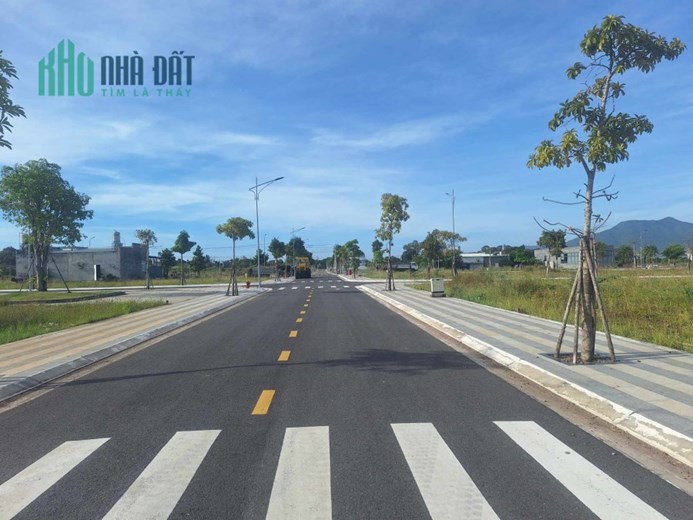 Chủ cần tiền gấp bán nhanh lô đất đối diện khu công nghiệp Hòa Long 133m2/1ty350 shr