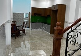 🔥 Nhà 3 tầng Hẻm xe hơi Phan Huy Ích, 4 phòng ngủ, 15 triệu