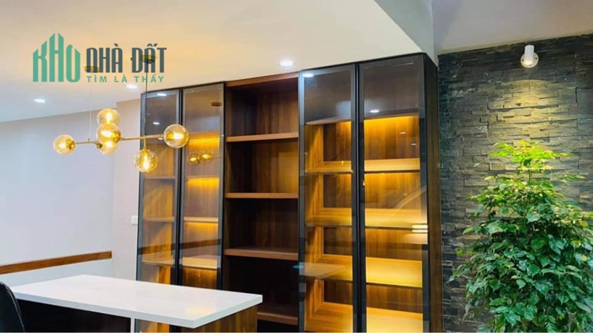 Chủ cần vốn KD bán gấp nhà 5 tầng thang máy P.Phúc Đồng,đường thông 2 ô tô tránh.55M,8 tỷ (CTL)