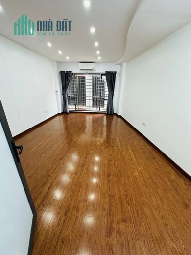 NHÀ ĐẸP 4 TẦNG THÁI THỊNH 52M2, 8XX TỶ, Ở NGAY - 2 BƯỚC RA Ô TÔ TRÁNH - MẶT NGÕ KINH DOANH ĐỈNH- Ở
