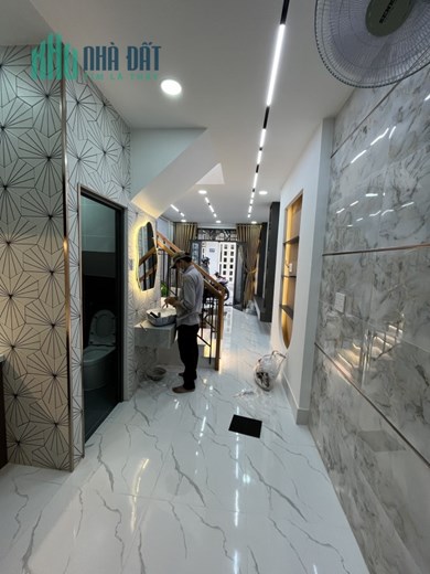 Nhà gấp bán hẻm xe hơi thông Nguyễn Văn Công Gò Vấp 2 tầng 2 PN nhà mới giá nhỉnh 3 tỷ