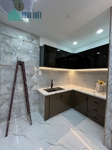 Nhà gấp bán hẻm xe hơi thông Nguyễn Văn Công Gò Vấp 2 tầng 2 PN nhà mới giá nhỉnh 3 tỷ