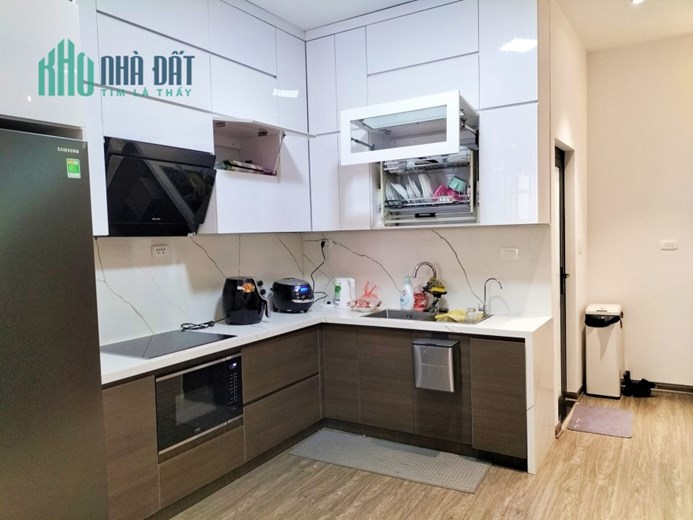ĐẸP !! Cho thuê nhà Tôn Đức Thắng , Đống Đa 60mx5T oto KD VP kho 15 tr Ở NGAY 0969040000