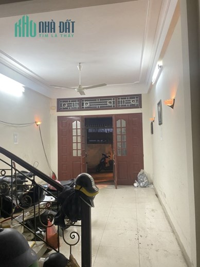 Bán gấp64m2 nhà Phố Láng Hạ, Ôtô vào nhà, thoáng trước vĩnh viễn, gần phố, Giá 11,5 tỷ!!!