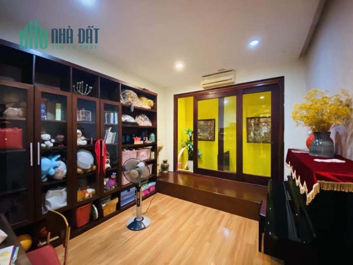 Bán nhà Hoàng Cầu, Đống Đa, 48m2, MT: 5m, Ô Tô tránh, kinh doanh đỉnh. Giá 11,6 tỷ