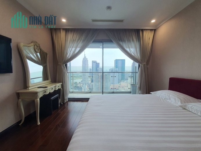CHO THUÊ căn hộ Vincom Center - Đường đồng khởi,Quận 1 :  160m2, 3 phòng ngủ, 2 vệ sinh, full NT