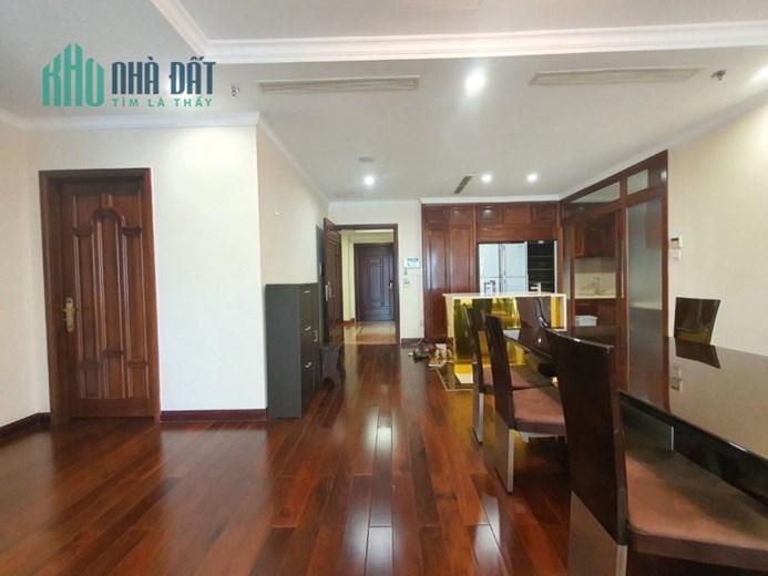 CHO THUÊ căn hộ Vincom Center - Đường đồng khởi,Quận 1 :  160m2, 3 phòng ngủ, 2 vệ sinh, full NT