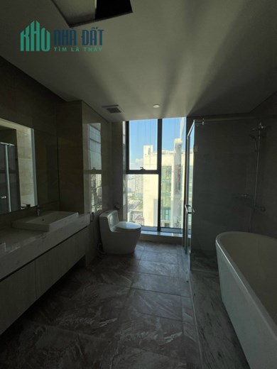 Hiếm ! căn 4PN 2WC -CC Golden Palace  142m2 giá 8.1 tỷ NTCB view thoáng mát