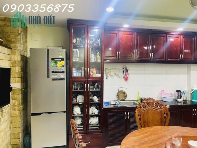 CHỈ XÍU 6TỶ- GIÁP QUẬN 1- NHÀ HXH-NGUYỄN VĂN CỪ-SÁT MẶT TIỀN-SỔ ĐẸP-5 LẦU HOÀN CÔNG ĐỦ