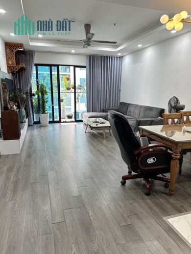 Hiếm! cần bán The Zei  căn 2PN 2WC diện tích 88.5m2 giá 6,2  tỷ   thoáng mát