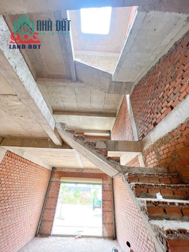 Bán nhà 1 trệt 2 lầu KDC Bửu Long, đối diện công viên chỉ 4ty550