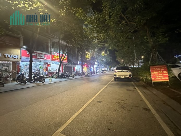 Bán nhà mặt phố ăn đêm Trần Quốc Tuấn, Vĩnh Yên. DT 98m2