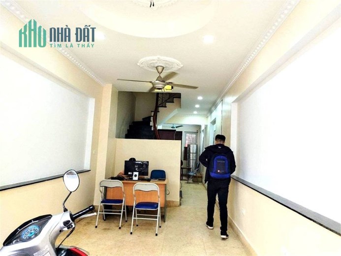 Bán nhà Phố Trung Hòa Quận Cầu Giấy. 50m Xây 4 Tầng Nhỉnh 12 Tỷ. Cam Kết Ảnh Thật Mô Tả Chính Xác.