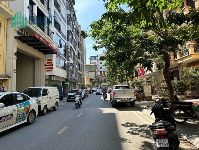 Bán Nhà Mặt Phố Võng Thị Quận Tây Hồ. 108m Mặt Tiền 20m Nhỉnh 20 Tỷ. Cam Kết Ảnh Thật Mô Tả Chính