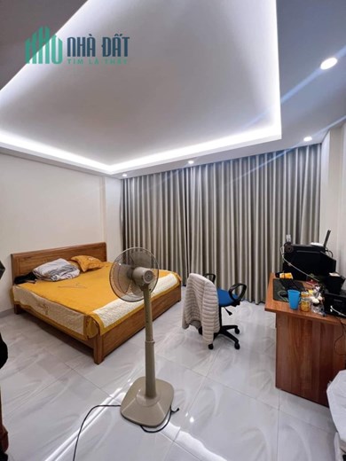 Bán Nhà Phố Ngọc Lâm, ÔTô Đỗ Cổng, 10M Ra Mặt Phố, Kinh Doanh, 60m2, 4 Tầng, Nhỉnh 5 Tỷ.