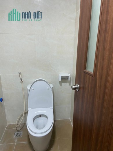 Chính chủ cần Cho Thuê Cả Nhà 6 Tầng,Diện Tích 63M2, Nội Thất Hiện Đại,Có Thang Máy